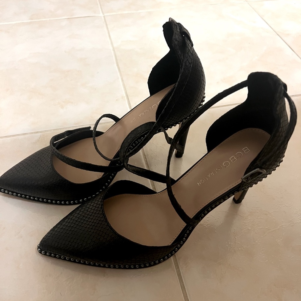 Black FUX snake scales heels